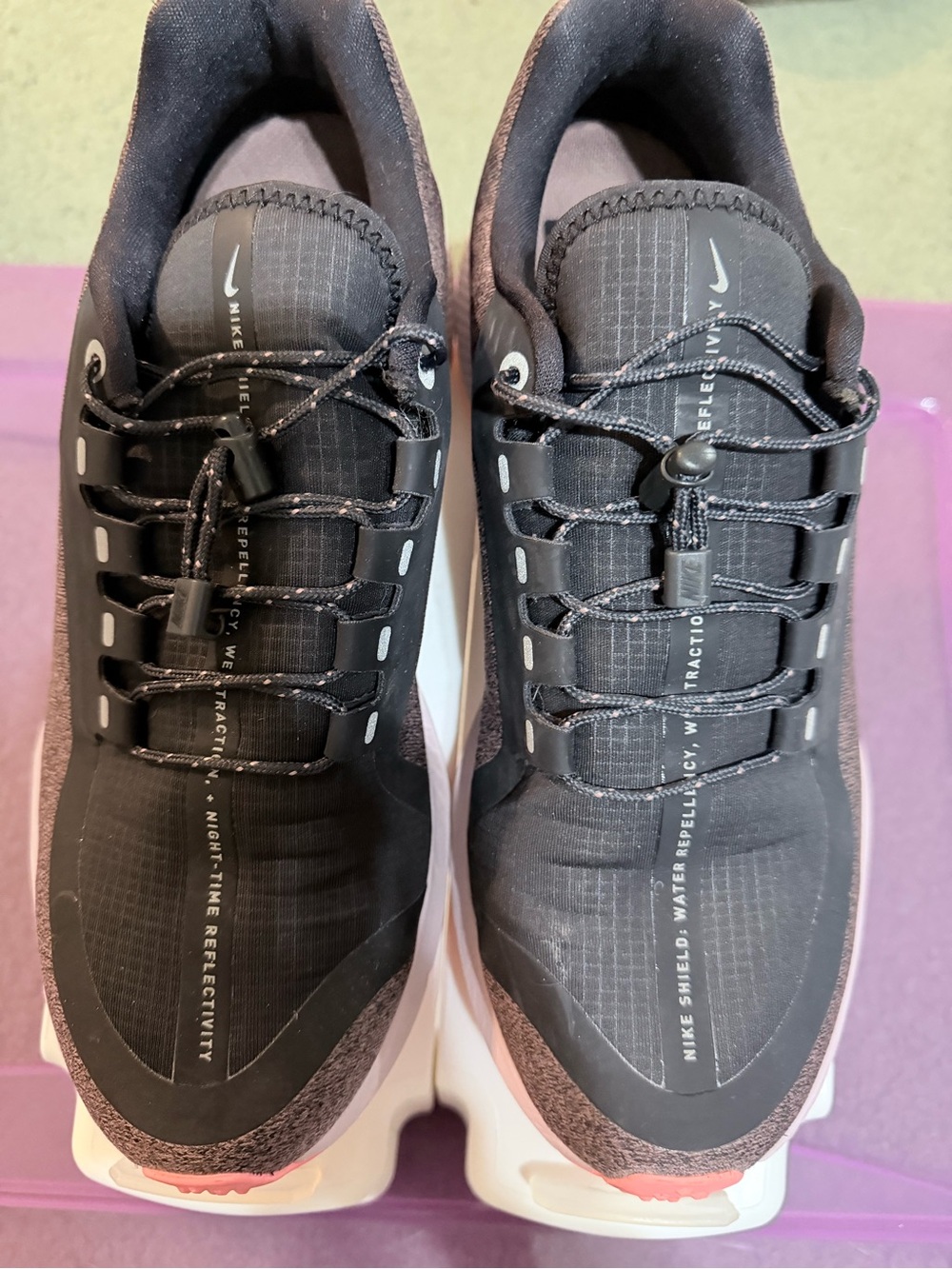 Nike women’s zoom pegasus Black and Pink Athletic Shoes